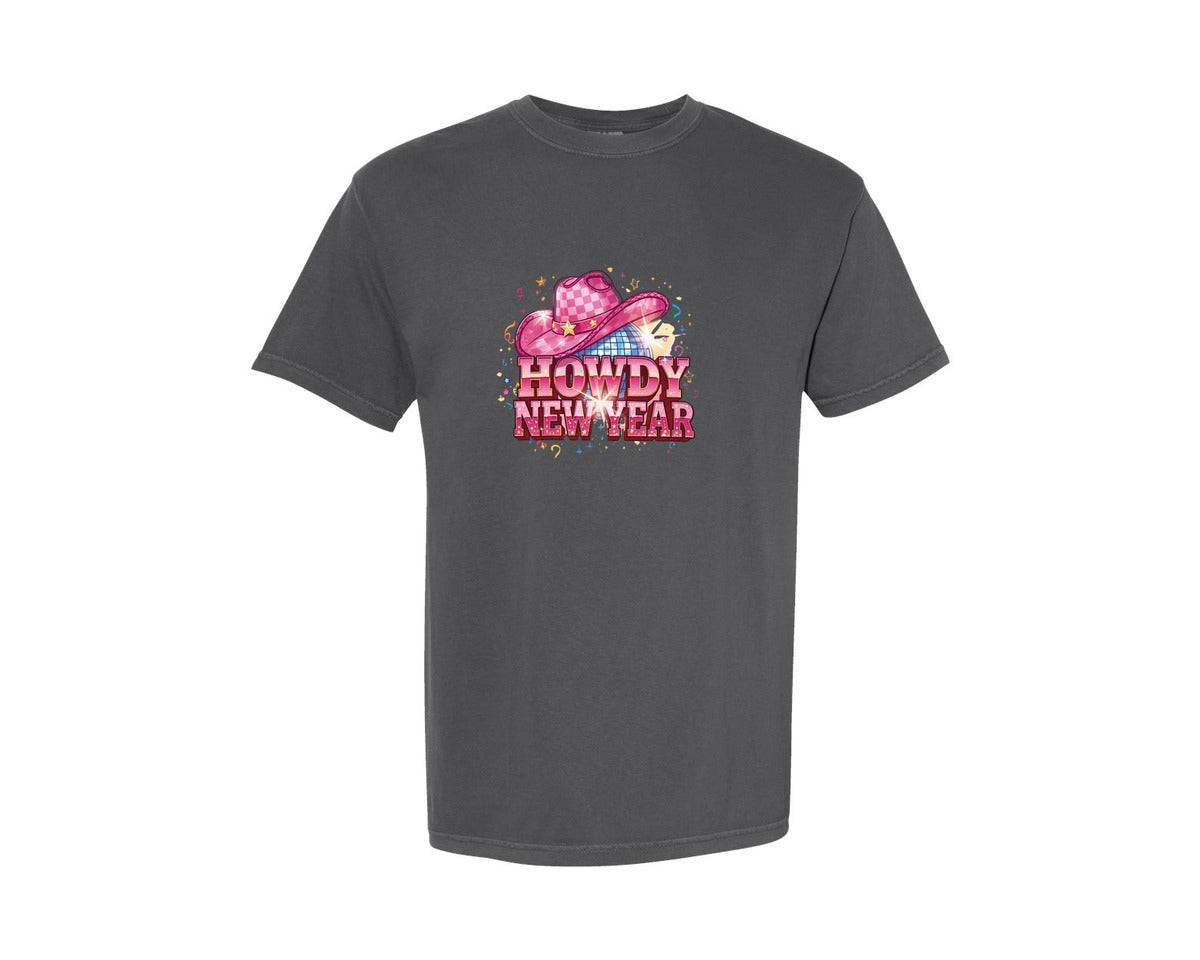 brand:Comfort Colors|color:Pepper|Pink Howdy Hat Happy New Year 2026 Graphic T-Shirt