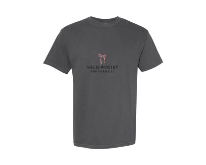 brand:Comfort Colors|color:Pepper|She Is Worthy Bow Worthy Bow Graphic T-Shirt