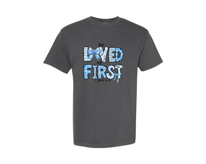brand:Comfort Colors|color:Pepper|Loved John Christian Valentine Blue Bow Graphic T-Shirt