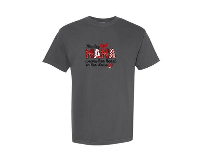 brand:Comfort Colors|color:Pepper|Dog Mama Wears Her Heart On Her Sleeve Graphic T-Shirt