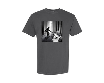 brand:Comfort Colors|color:Pepper|Cat Selfie With Sasquatch Graphic T-Shirt