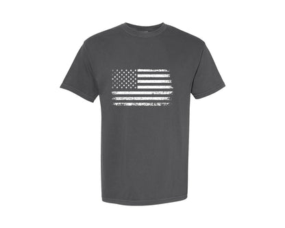 brand:Comfort Colors|color:Pepper|Vintage Distressed American Flag Vector Graphic T-Shirt
