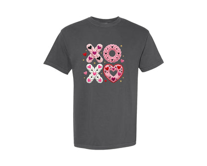 brand:Comfort Colors|color:Pepper|Xoxo Latch Hook Yarn Crochet Valentines Graphic T-Shirt