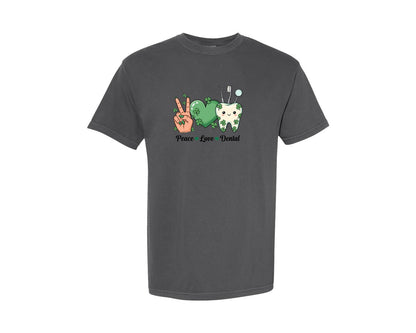 brand:Comfort Colors|color:Pepper|Peace Love Dental St Patrick Design Graphic T-Shirt