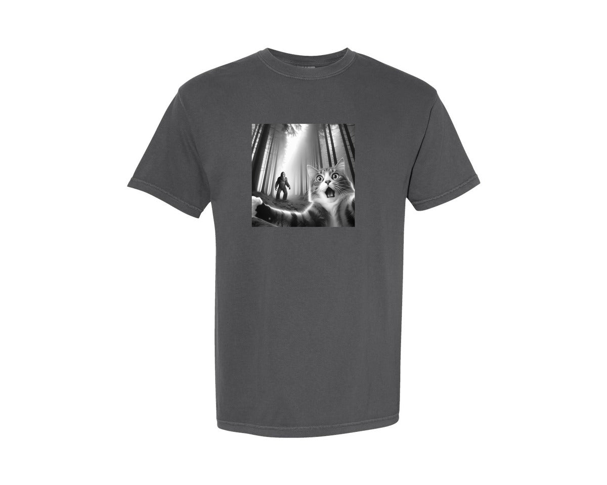 brand:Comfort Colors|color:Pepper|Selfie Of Scared Cat And Bigfoot Graphic T-Shirt