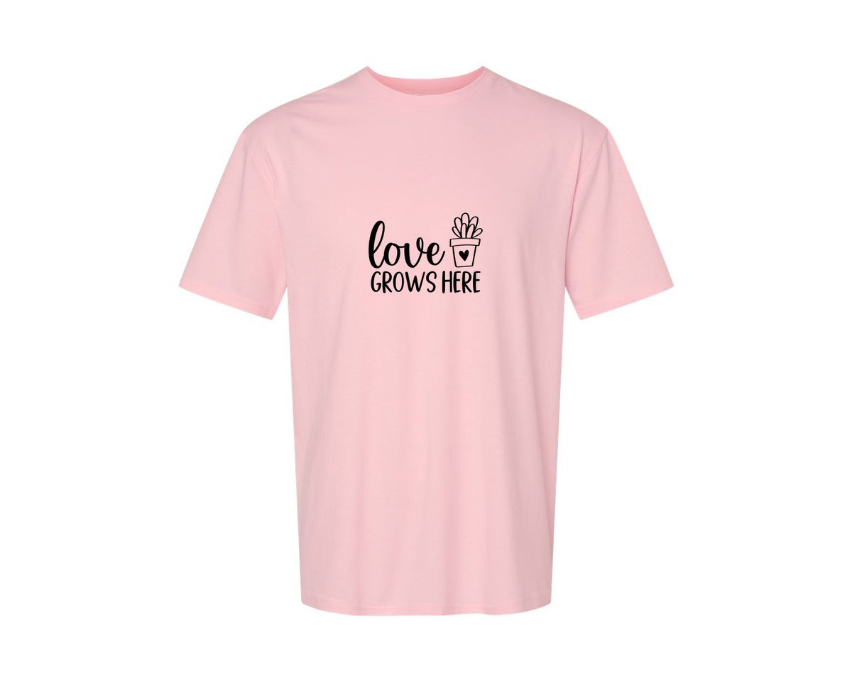 brand:Generic|color:Pink|Love Grows Here 133 Graphic T-Shirt