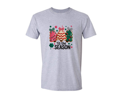 brand:Generic|color:Sports Grey / Athletic Heather|Faux Yarn Crochet Christmas Tree 2 Graphic T-Shirt