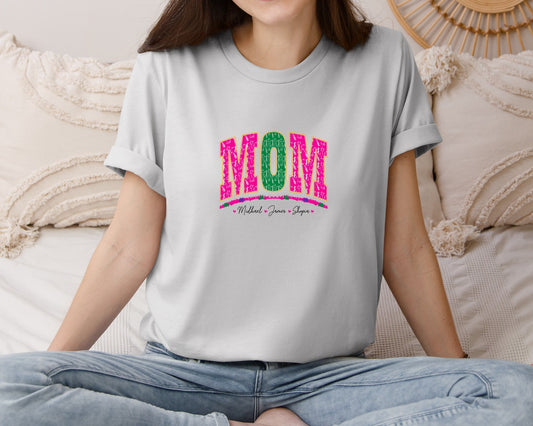 Mom Mom Cube Graphic T-Shirt