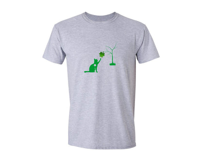 brand:Generic|color:Sports Grey / Athletic Heather|Cute Cat St Patricks Day Lucky Cat Mom Graphic T-Shirt