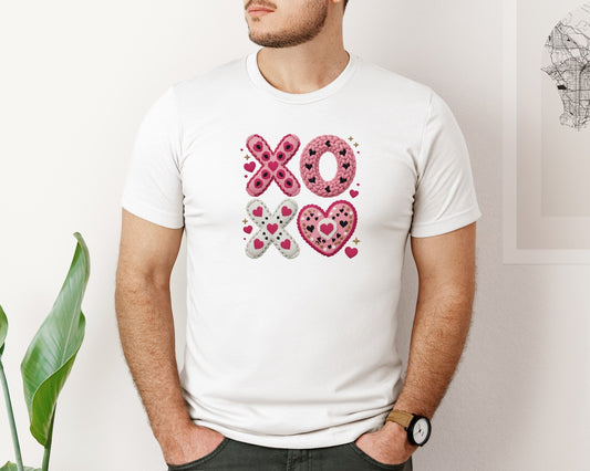 Xoxo Knit Xoxo Latch Hook Yarn Croc Graphic T-Shirt